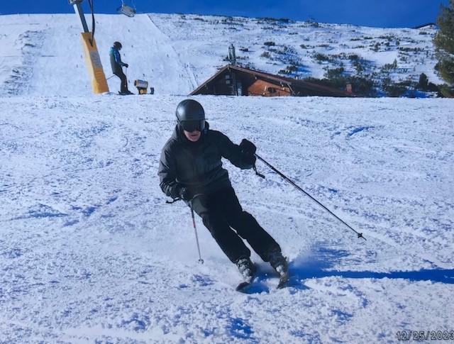 gioutikas-proinos-kafes-16-skier.jpg