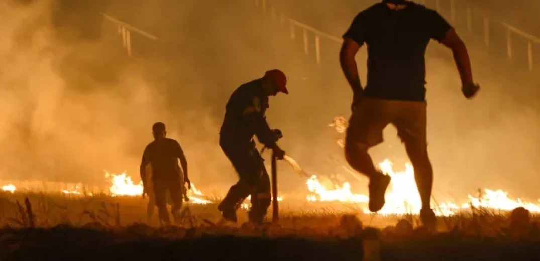 Ματώνει η ψυχή από τις εικόνες που κατέγραψε φωτογράφος στις πυρκαγιές του Έβρου - Δείτε το βίντεο