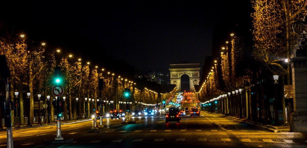 Χριστούγεννα στο Παρίσι: Εδώ όλα είναι έρωτας&#33;
