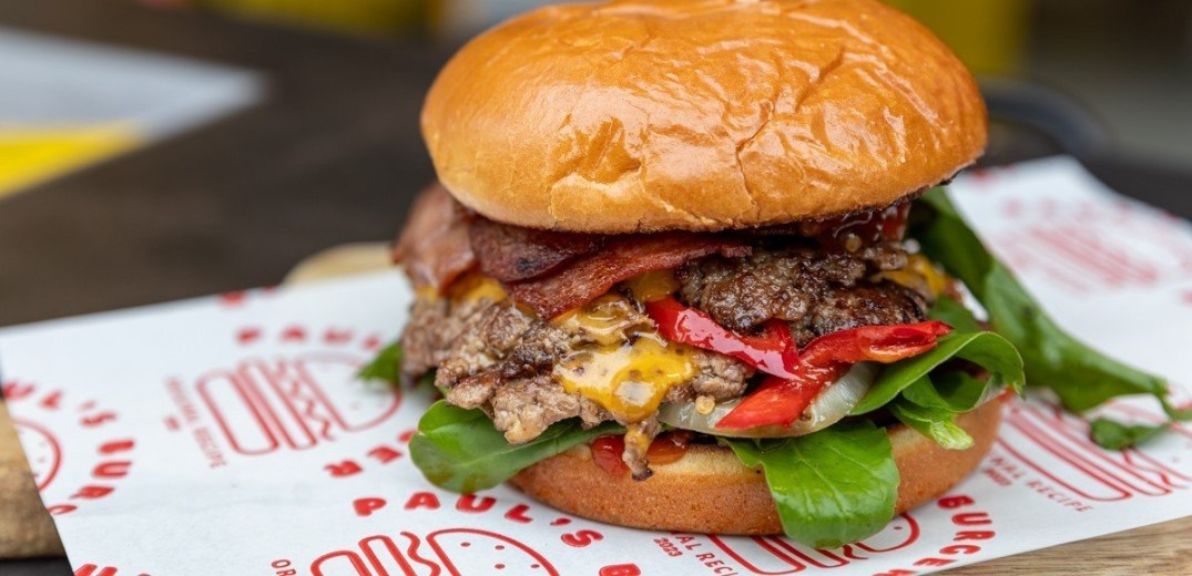Paul’s Burger: Tα αμερικάνικου τύπου burgers, στη Γεωργίου Παπανδρέου 35