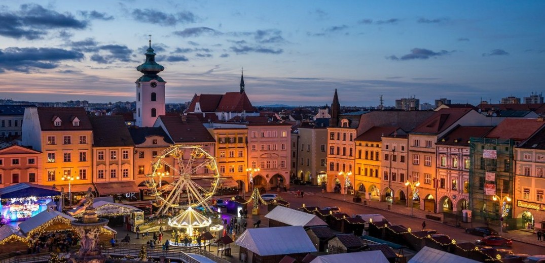 Ευρώπη: «Βουλιάζουν» από τουρίστες δημοφιλείς προορισμοί και Χριστουγεννιάτικες αγορές