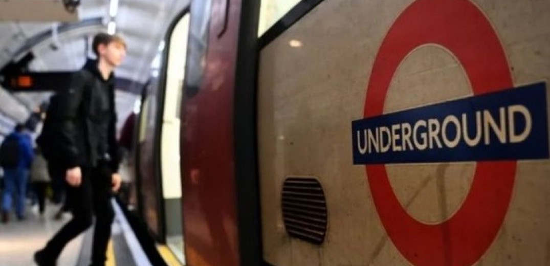 Λονδίνο: Επίθεση με σπαθί στο μετρό - Αναφορές για «αρκετούς τραυματίες» (βίντεο)