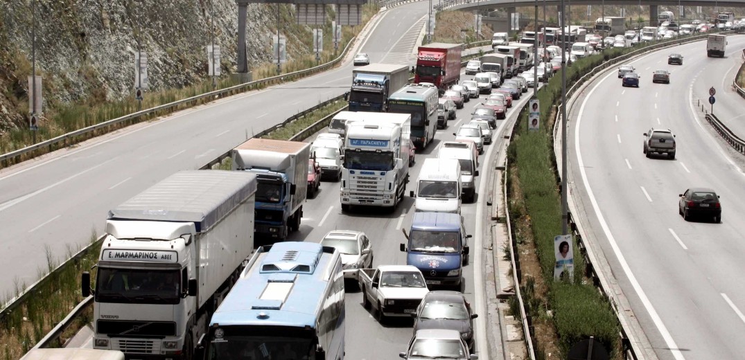 Θεσσαλονίκη: Καραμπόλα τριών οχημάτων στον Περιφερειακό - Αυξημένη η κίνηση στο σημείο