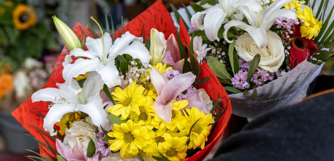 Stand de Fleurs: Ένα λουλούδι  μπορεί να ανθίσει παντού, ακόμα και σε δύο vintage περίπτερα, στην καρδιά της Θεσσαλονίκης