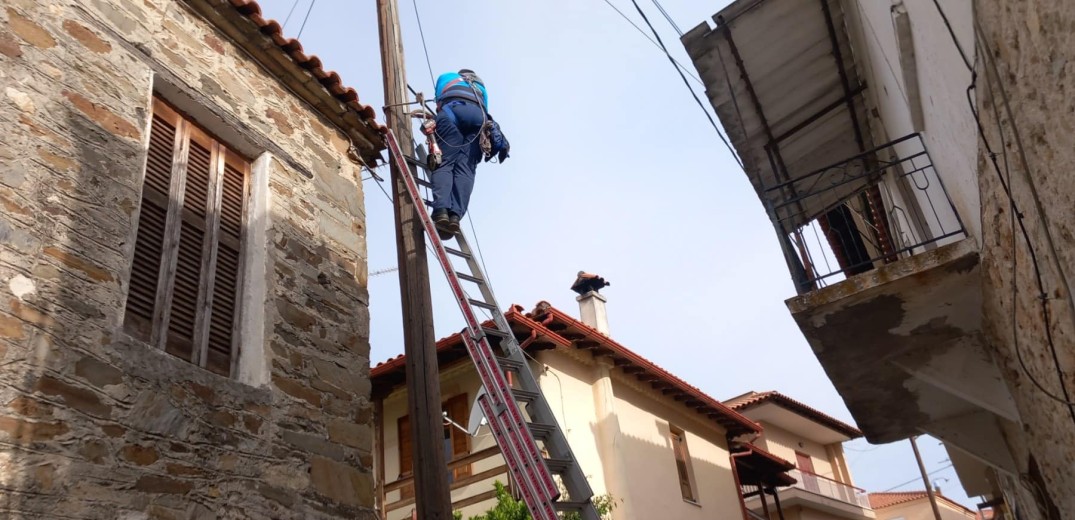 Χαλκιδική: Αναβαθμίζεται το κοινόχρηστο δίκτυο ηλεκτροφωτισμού της Σιθωνίας
