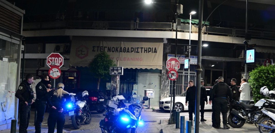 Μαφιόζικη επίθεση στην Αθήνα - Γάζωσαν το αυτοκίνητο οικογένειας Αλβανών - Ένας νεκρός (φωτ.)