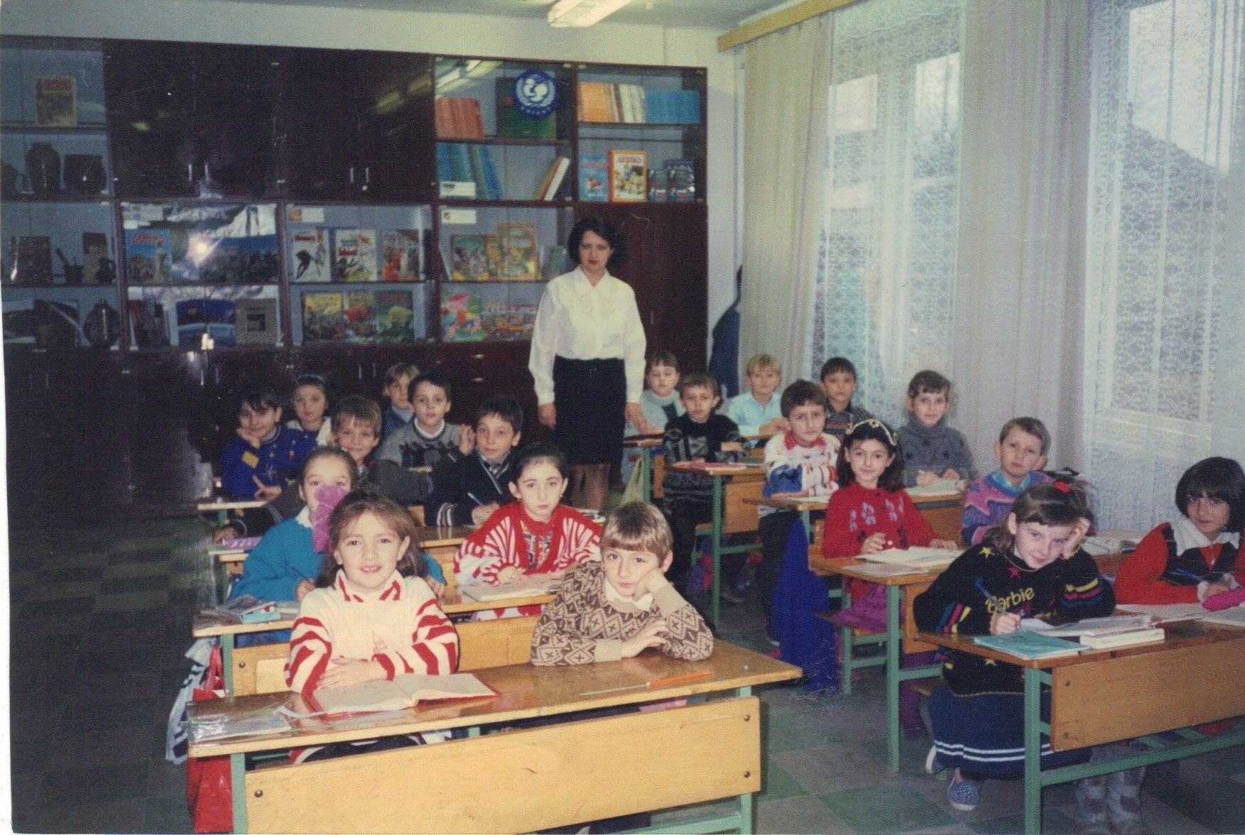 1996-marioupoli-115-scholio-stari-krim.JPG