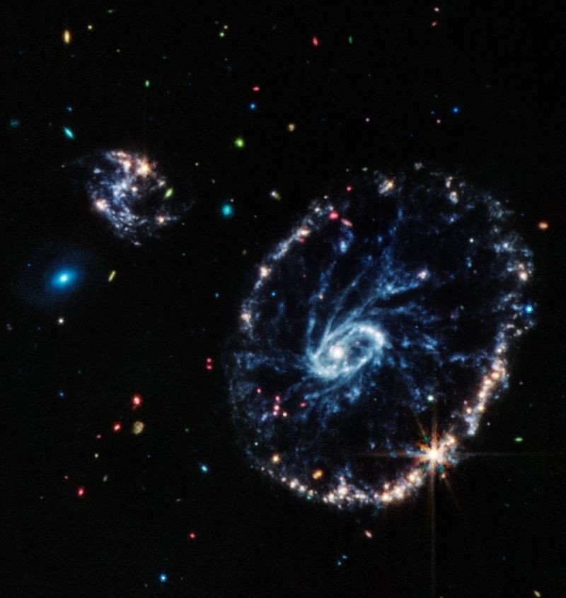 cartwheel-galaxias2.jpg