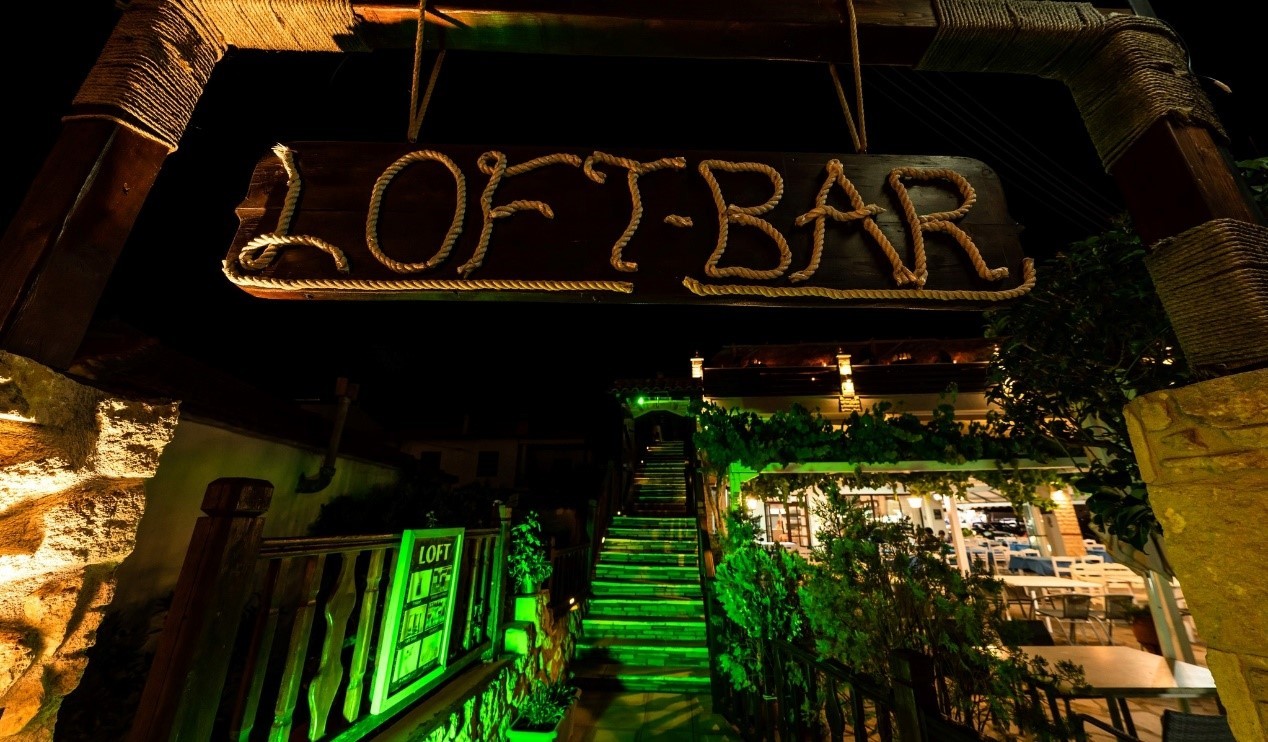 loft-cocktail-bar1.jpg
