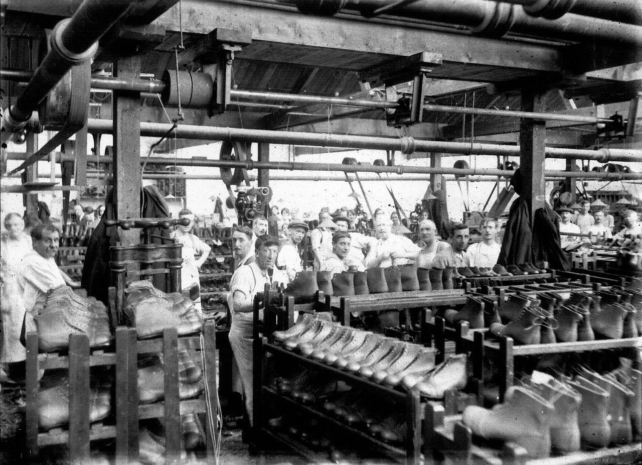 cobbs-lane-factory-1930s-1.jpg