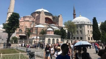 Τούρκος ακαδημαϊκός προειδοποιεί ότι μπορεί να καταρρεύσει η Αγιά Σοφιά 