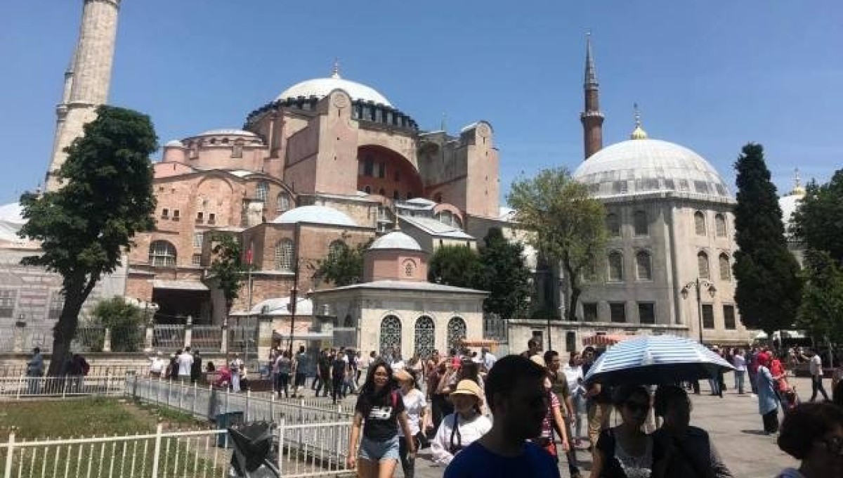 Τούρκος ακαδημαϊκός προειδοποιεί ότι μπορεί να καταρρεύσει η Αγιά Σοφιά 