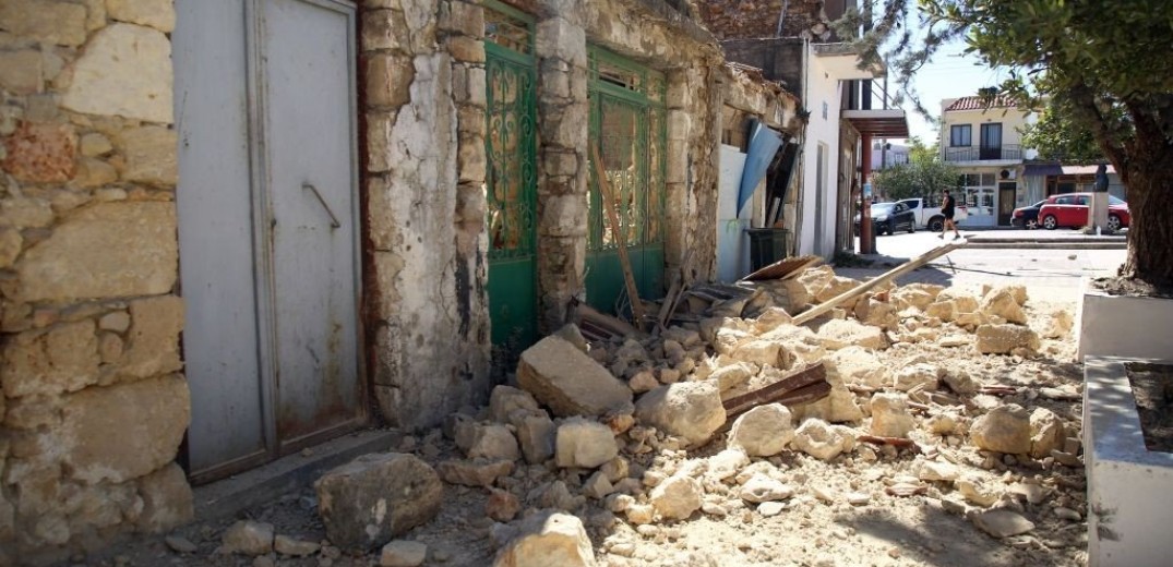 Ηράκλειο: Μετά απο 29 μήνες δόθηκε το πρώτο άτοκο δάνειο σε σεισμόπληκτη οικογένεια από το Αρκαλοχώρι