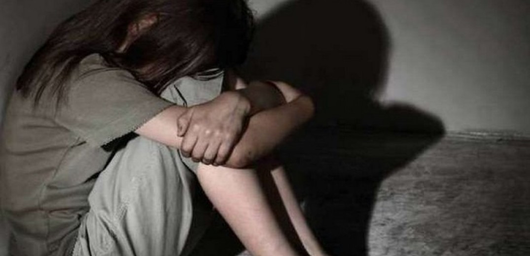 Λακωνία: Συγγενής της 13χρονης ο βιαστής και πατέρας του παιδιού της