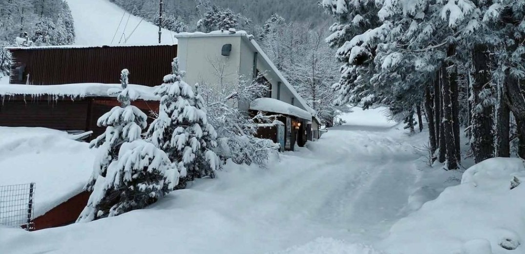Κακοκαιρία Μπάρμπαρα: «Βούλιαξε» χωριό στην Εύβοια με τρία μέτρα χιόνι (βίντεο, φωτ.)