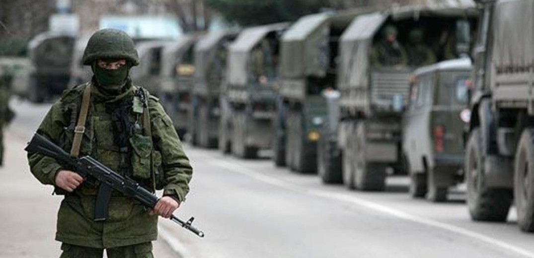 Δραματικές εξελίξεις: Στέλνει στρατό στην ανατολική Ουκρανία η Ρωσία - «Στο τραπέζι» σκληρές κυρώσεις (βίντεο)