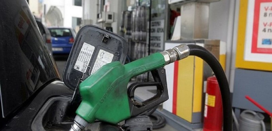 Νέες αυξήσεις-σοκ στην βενζίνη: Τα μέτρα που εξετάζει η κυβέρνηση (βίντεο)