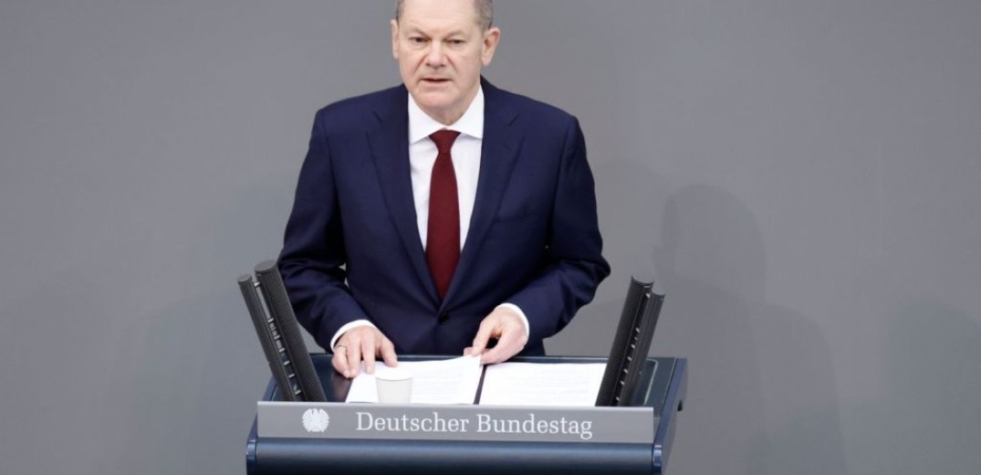 Η Γερμανία εξοπλίζεται καταπατώντας τη συμφωνία του Πότσνταμ - Ο Σολτς ανακοίνωσε εξοπλισμούς 100 δισ. ευρώ (βίντεο)