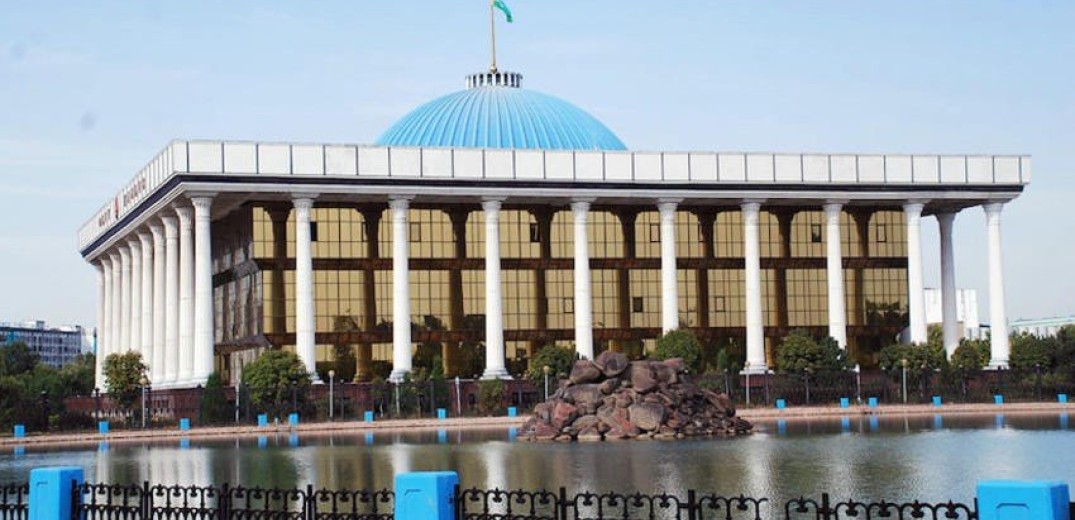  Το Ουζμπεκιστάν διακόπτει τη χρήση των ρωσικών καρτών πληρωμών Mir