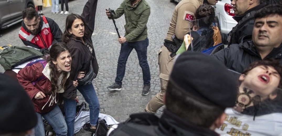 Δεκάδες συλλήψεις στην Κωνσταντινούπολη για... παράνομες συγκεντρώσεις την Πρωτομαγιά (βίντεο)