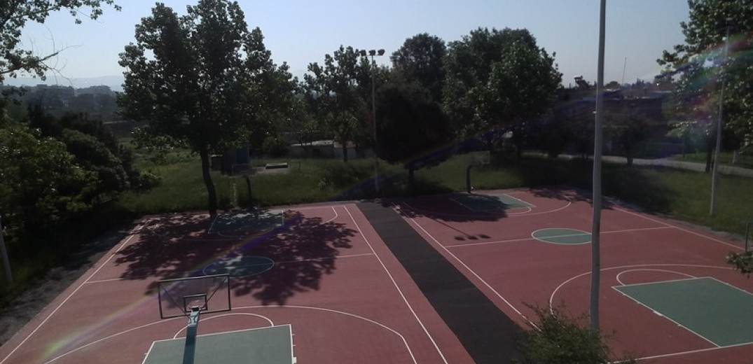 Δήμος Κορδελιού Ευόσμου: «Λίφτινγκ» στα ανοιχτά γήπεδα μπάσκετ