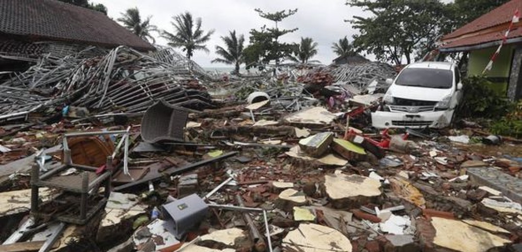 Τουλάχιστον 281 οι νεκροί από το τσουνάμι στην Ινδονησία 