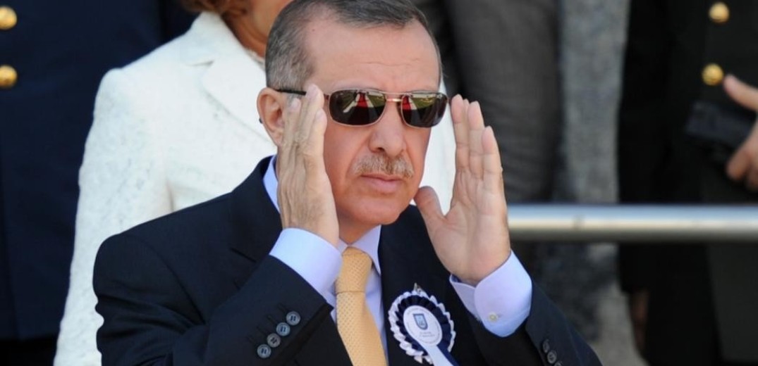 Τουρκία: Ο Ερντογάν ακύρωσε επίσκεψη στο Βερολίνο - Με τίτλο «Ο εμπρηστής» κυκλοφορεί το Stern