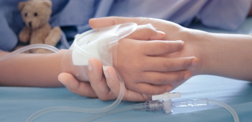 Κοζάνη: Στο νοσοκομείο και το τρίτο αδελφάκι των δύο παιδιών που νοσηλεύονται με αναπνευστικό πρόβλημα