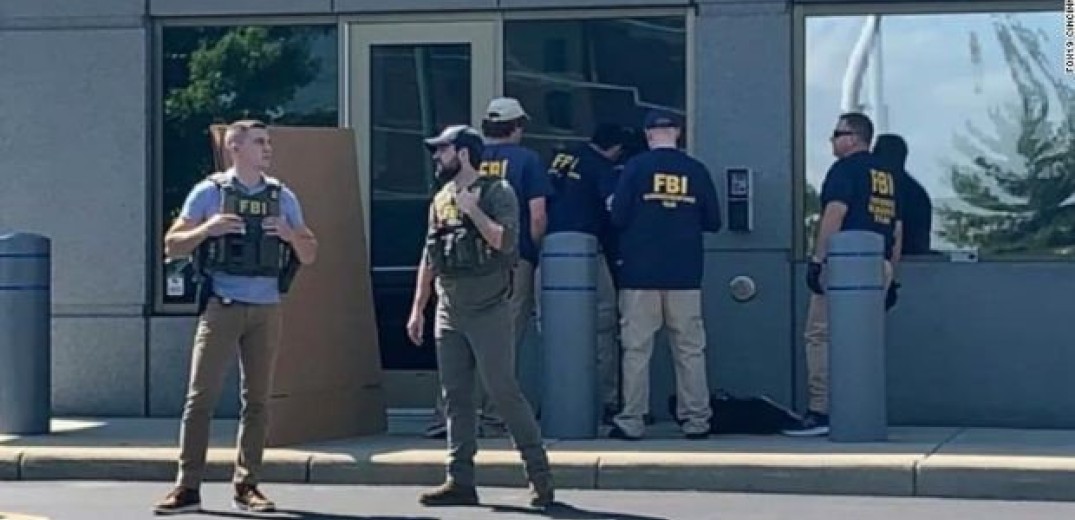 ΗΠΑ: Ο ένοπλος που επιχείρησε να εισβάλει στα γραφεία του FBI είχε απευθύνει &quot;πρόσκληση στα όπλα&quot;	
