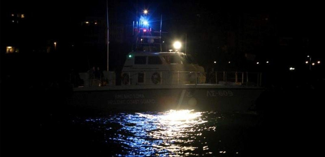 Σοβαρό επεισόδιο ανοικτά της Κω: Διακινητές μεταναστών επιχείρησαν να εμβολίσουν σκάφος του λιμενικού - Τρεις συλλήψεις (βίντεο)