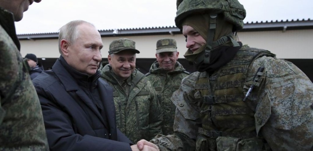 Πούτιν: «Ο ρωσικός στρατός είναι &quot;εγγυητής&quot; της σταθερότητας της χώρας»
