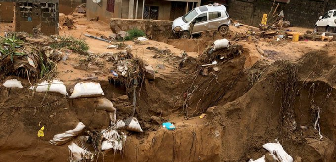Κατολισθήσεις και πλημμύρες σκότωσαν και έπνιξαν τουλάχιστον 55 ανθρώπους - Τραγικές εικόνες μέσα από τις λάσπες στο Κονγκό (βίντεο & φωτ)