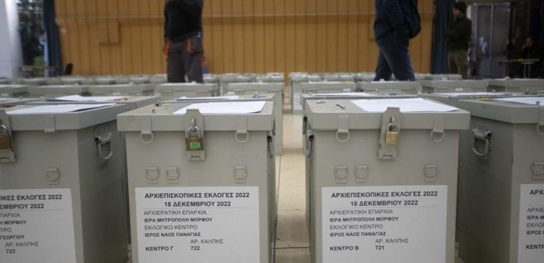 Αρχιεπισκοπικές εκλογές στην Κύπρο με ψήφο σε... 942 κάλπες&#33;