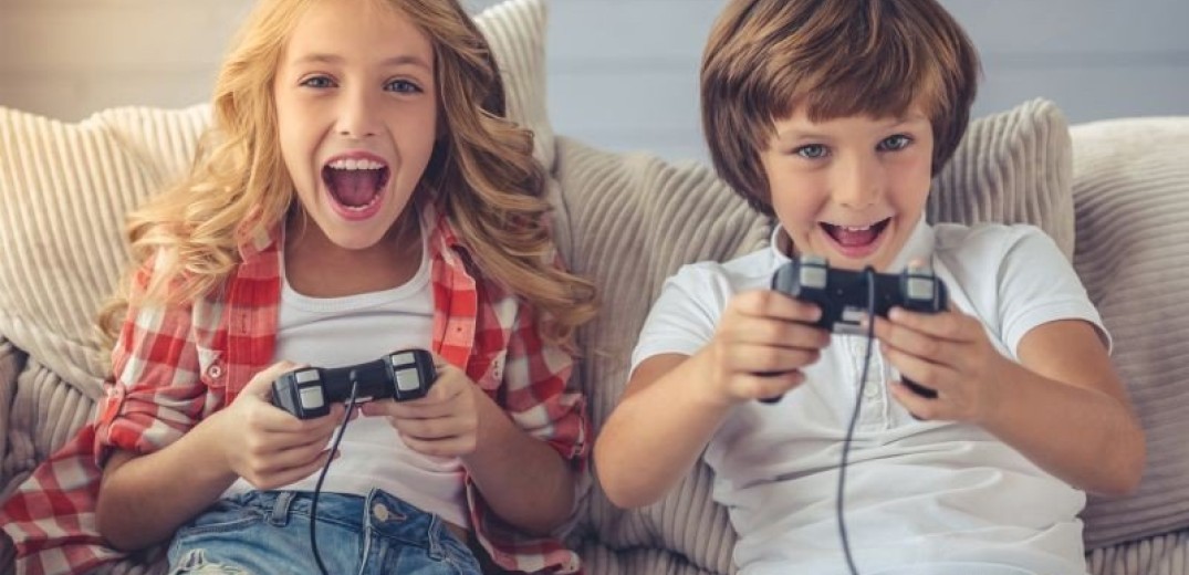 Εθισμένα στα ηλεκτρονικά παιχνίδια ακόμα και 12χρονα