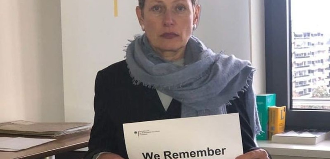 Ημέρα Μνήμης θυμάτων Ολοκαυτώματος: Στην πρωτοβουλία #WeRemember συμμετέχει η γενική πρόξενος της Γερμανίας Σ. Μπέντικ