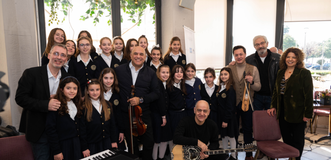 Μέγαρο Μουσικής Θεσσαλονίκης: 240 παιδιά τραγουδούν και δίνουν τα έσοδα για τα παιδιά του Ιπποκρατείου (φωτ.)