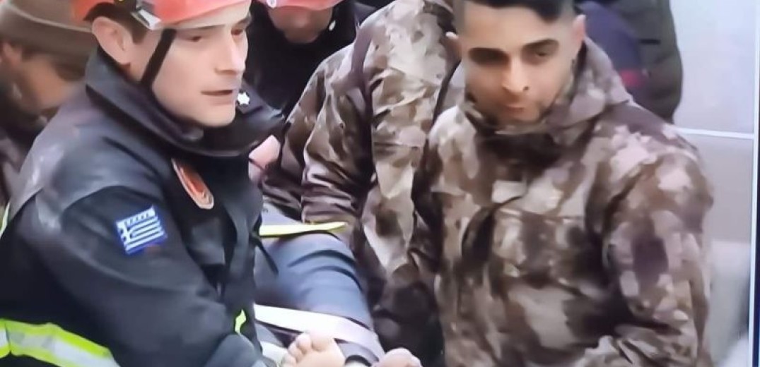 Σεισμός στην Τουρκία: Ο γιος του πυροσβέστη που είχε σώσει τον 11χρονο Ανδρέα στο Αίγιο το 1995, διέσωσε παιδί στη Χατάι (βίντεο)
