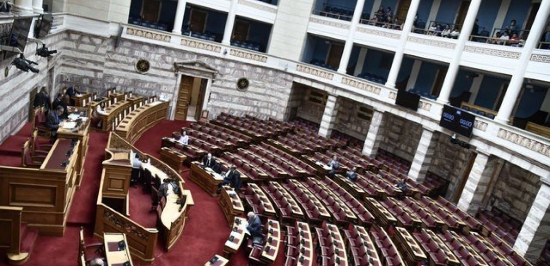 Ψηφίζεται στη Βουλή η τροπολογία που «μπλοκάρει» το κόμμα Κασιδιάρη