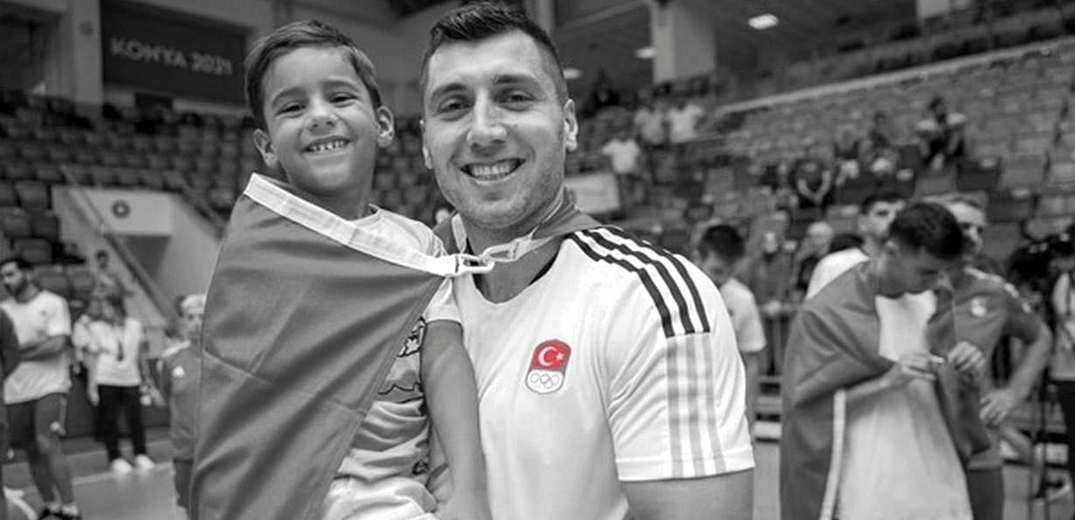 Σεισμός στην Τουρκία: Νεκροί ανασύρθηκαν ο αρχηγός της εθνικής χαντμπολ και ο 5χρονος γιος του