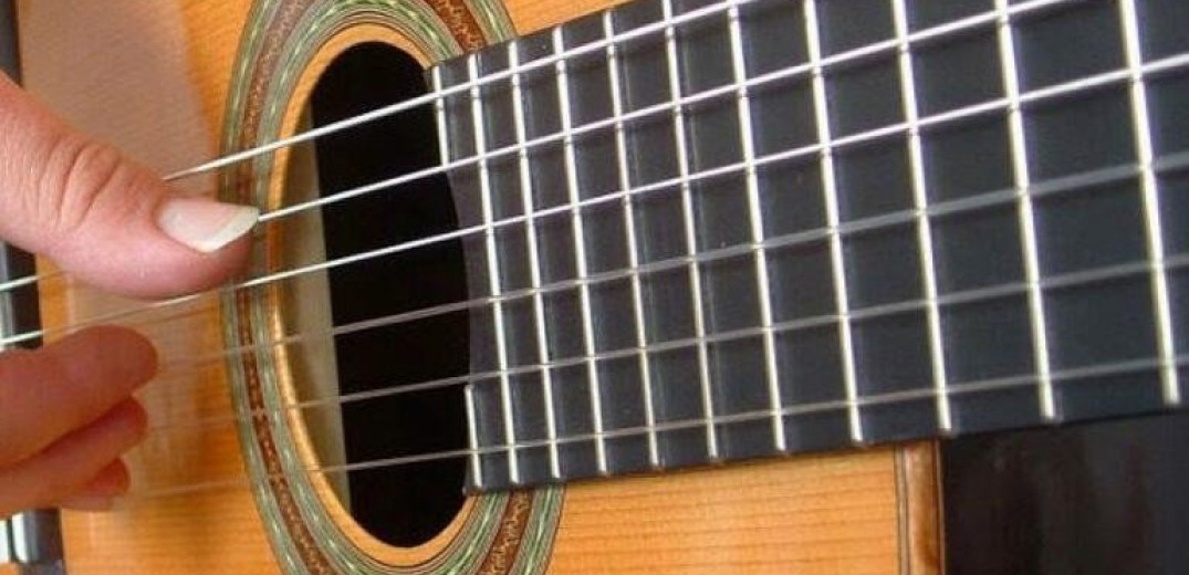 Σέρρες: Η κλεμμένη κιθάρα βρέθηκε έξι μήνες μετά 