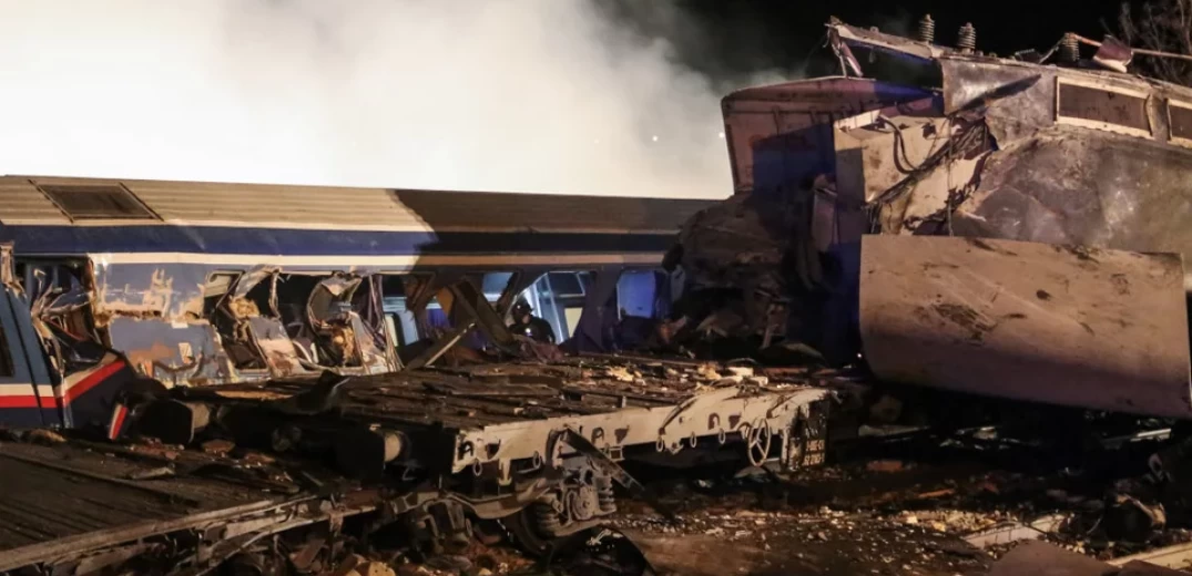 Τραγωδία στα Τέμπη: Στη δημοσιότητα βίντεο από τη στιγμή της σύγκρουσης των τρένων με... τους 38 νεκρούς