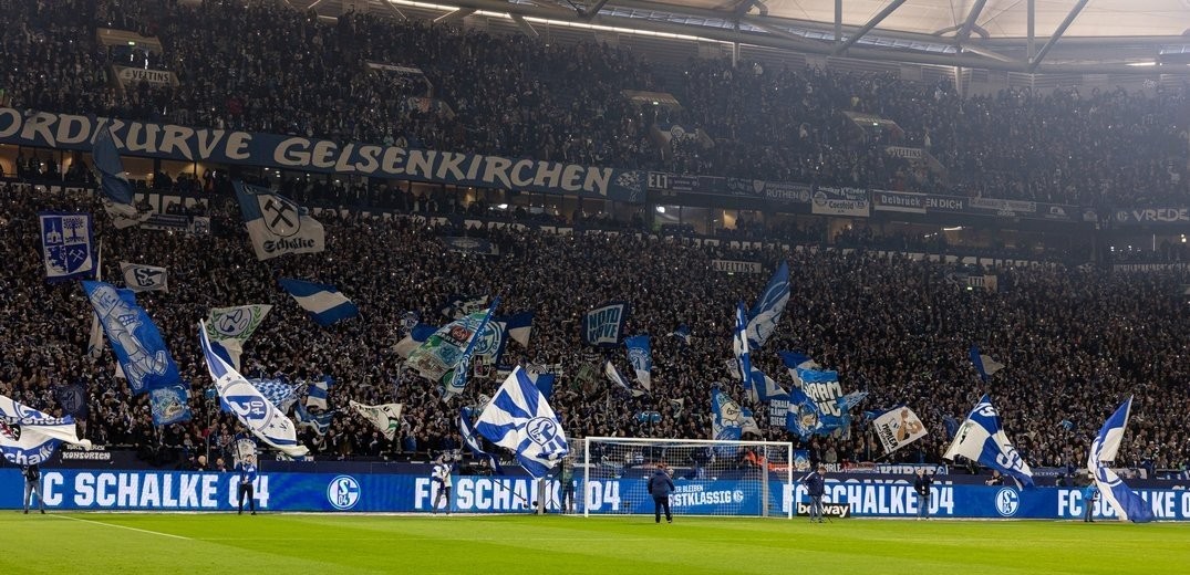Γερμανία: Οπαδός της Σάλκε «έσβησε» μέσα στο γήπεδο