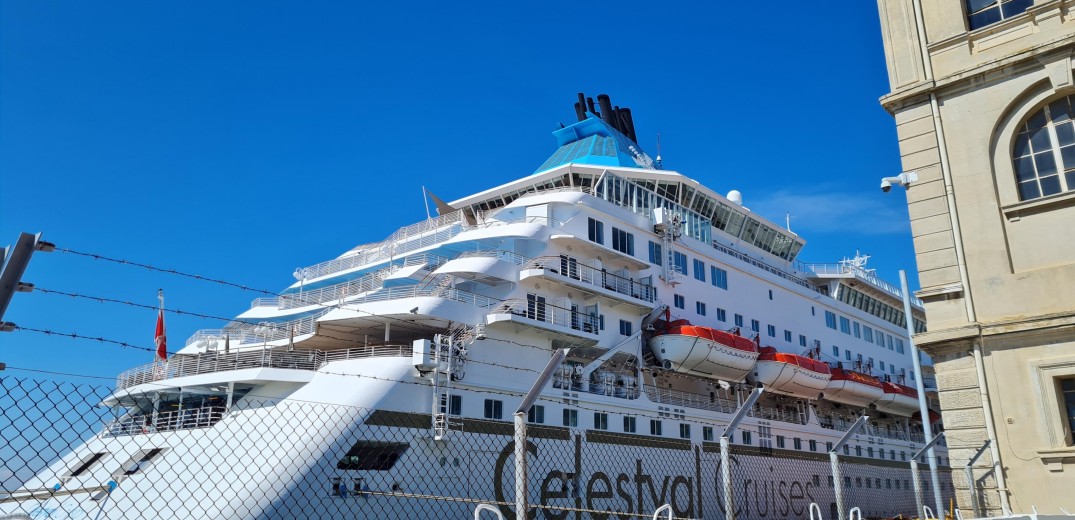 «Έδεσε» στη Θεσσαλονίκη το κρουαζιερόπλοιο Celestyal Crystal