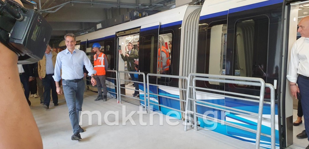 Μητσοτάκης: Σήμερα είναι μια ωραία μέρα για τη Θεσσαλονίκη - Δείτε βίντεο από την βόλτα του πρωθυπουργού με το μετρό