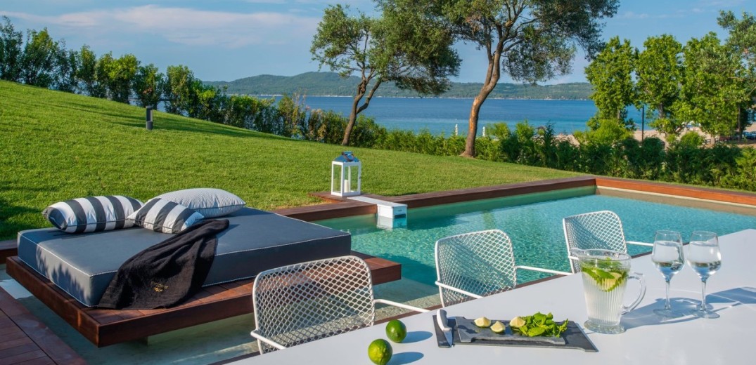 «Avaton Luxury Hotel & Villas», μέλος της Relais & Chateaux: Ένας παράδεισος πολυτέλειας και φυσικής ομορφιάς για αξέχαστες καλοκαιρινές διακοπές