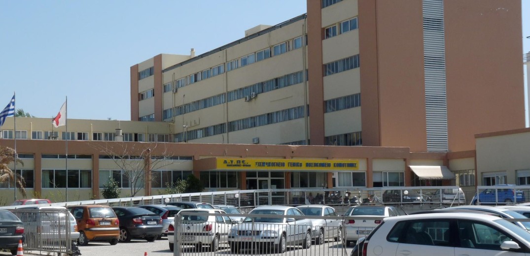 Σισμανόγλειο νοσοκομείο Κομοτηνής: «Άναψαν φωτιές» οι γιατροί που μιλάνε τουρκικά και οι εργαζόμενες με μαντίλα