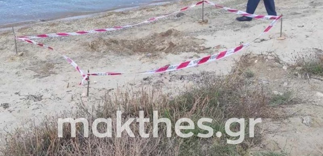 Μακάβριο εύρημα στη Χαλκιδική: Παιδί έπαιζε στην άμμο και ξέθαψε ανθρώπινο κρανίο και σκελετό - Σκληρές εικόνες