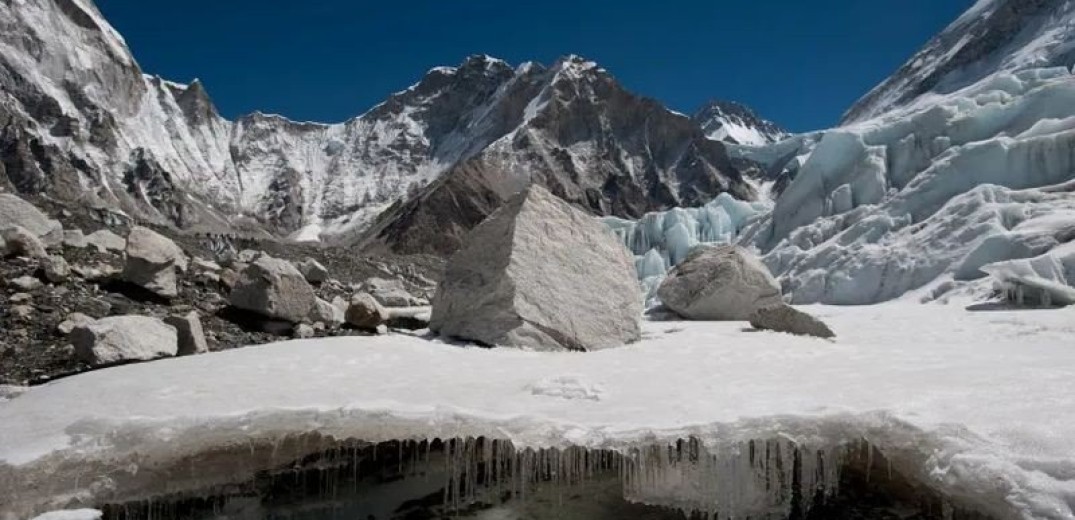 Κλιματική αλλαγή: Λιώνουν με πρωτοφανείς ρυθμούς οι παγετώνες των Ιμαλαΐων - Θα χάσουν το 80% του όγκου τους ως το 2100