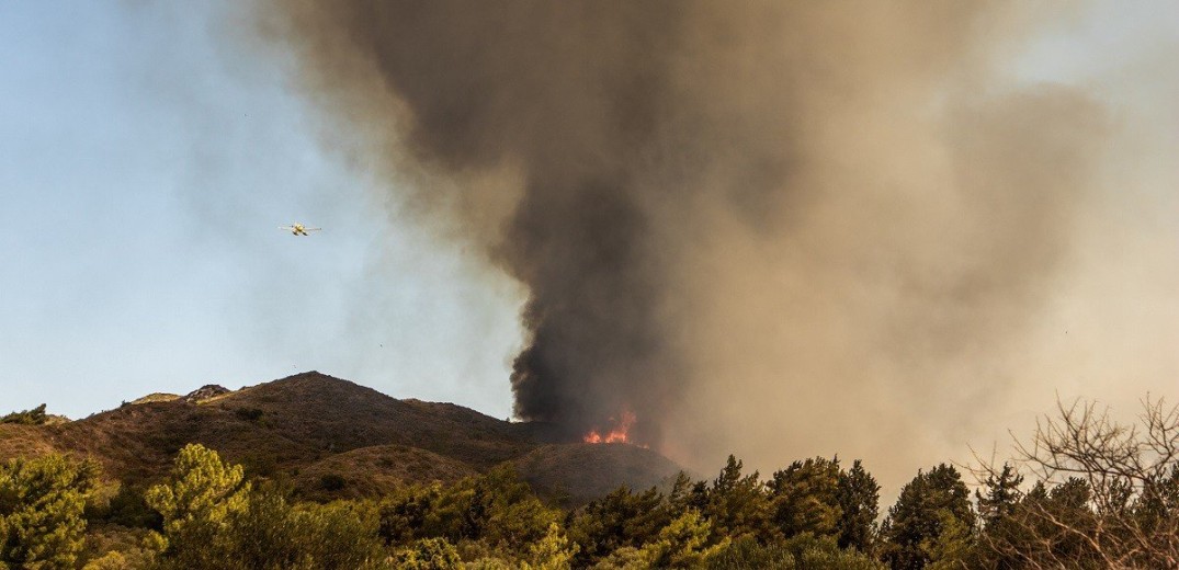 Σε εξέλιξη η κατάσβεση της πυρκαγιάς στο Άνω Δροσίνη Ροδόπης - Εκκενώνονται οικισμοί