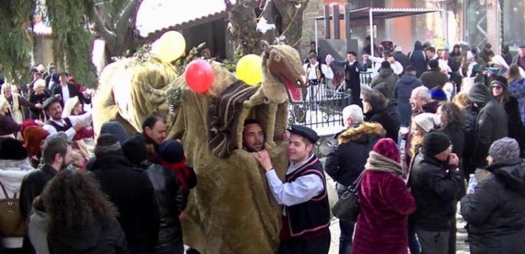 Χαλκιδική: Αναβιώνουν και φέτος τα έθιμα της «Καμήλας» και του «Γάμου της Μανιώς» στη Γαλάτιστα